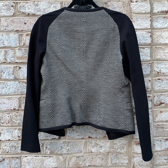 Theory Black and White Drape Front Open Blazer 8 - Picture 8 of 13